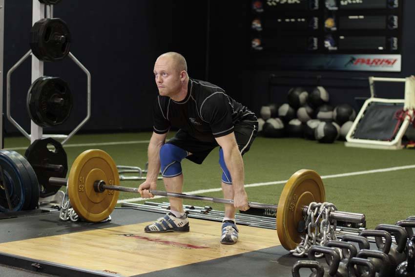 Deadlift with Chains demonstration