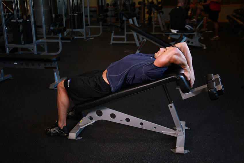 Decline Reverse Crunch demonstration