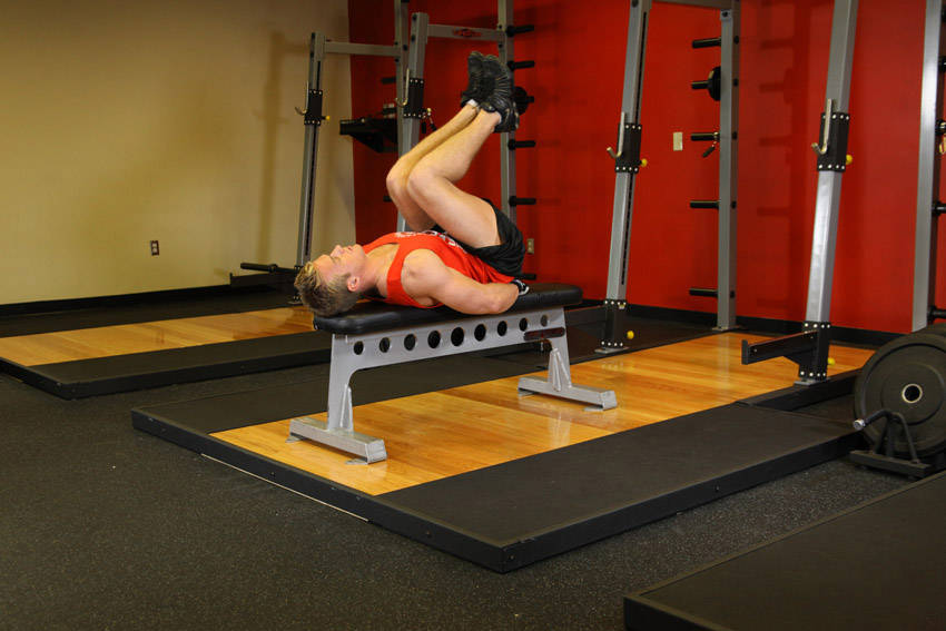 Flat Bench Leg Pull-In demonstration