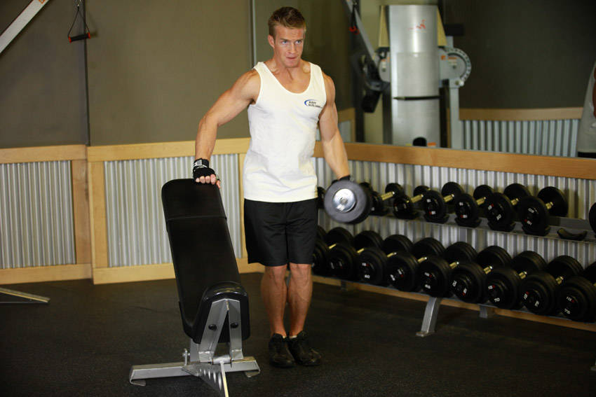 One-Arm Side Laterals demonstration