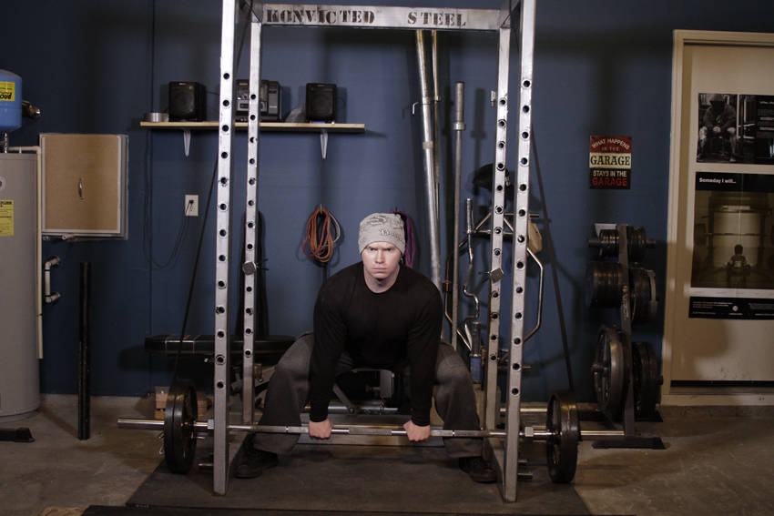 Reverse Band Sumo Deadlift demonstration