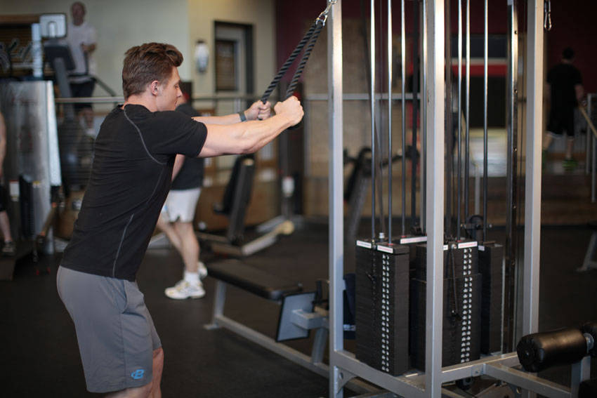 Rope Straight-Arm Pulldown demonstration