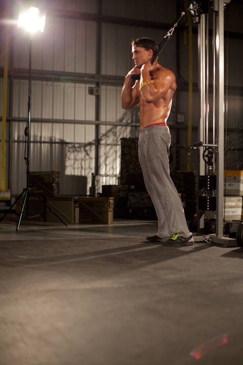 Standing Rope Crunch demonstration